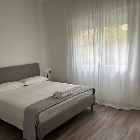 - Strategic To Venice * Mestre