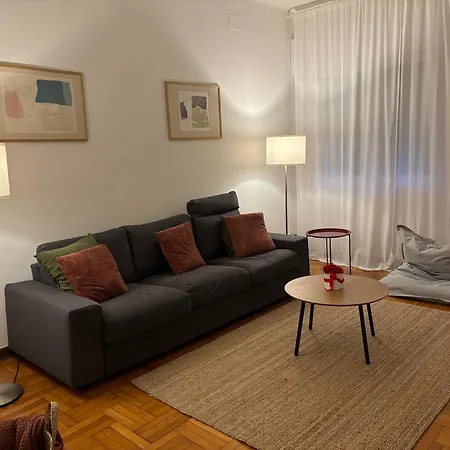 - Strategic To Venice شقة *